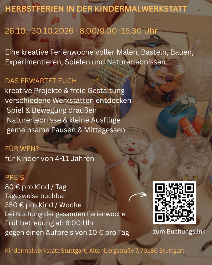 Informationen zum Herbstferienprogramm für Kinder mit verschiedenen Behältern mit Bastelwerkzeug und Utensilien in Brauntönen und blauen Farben